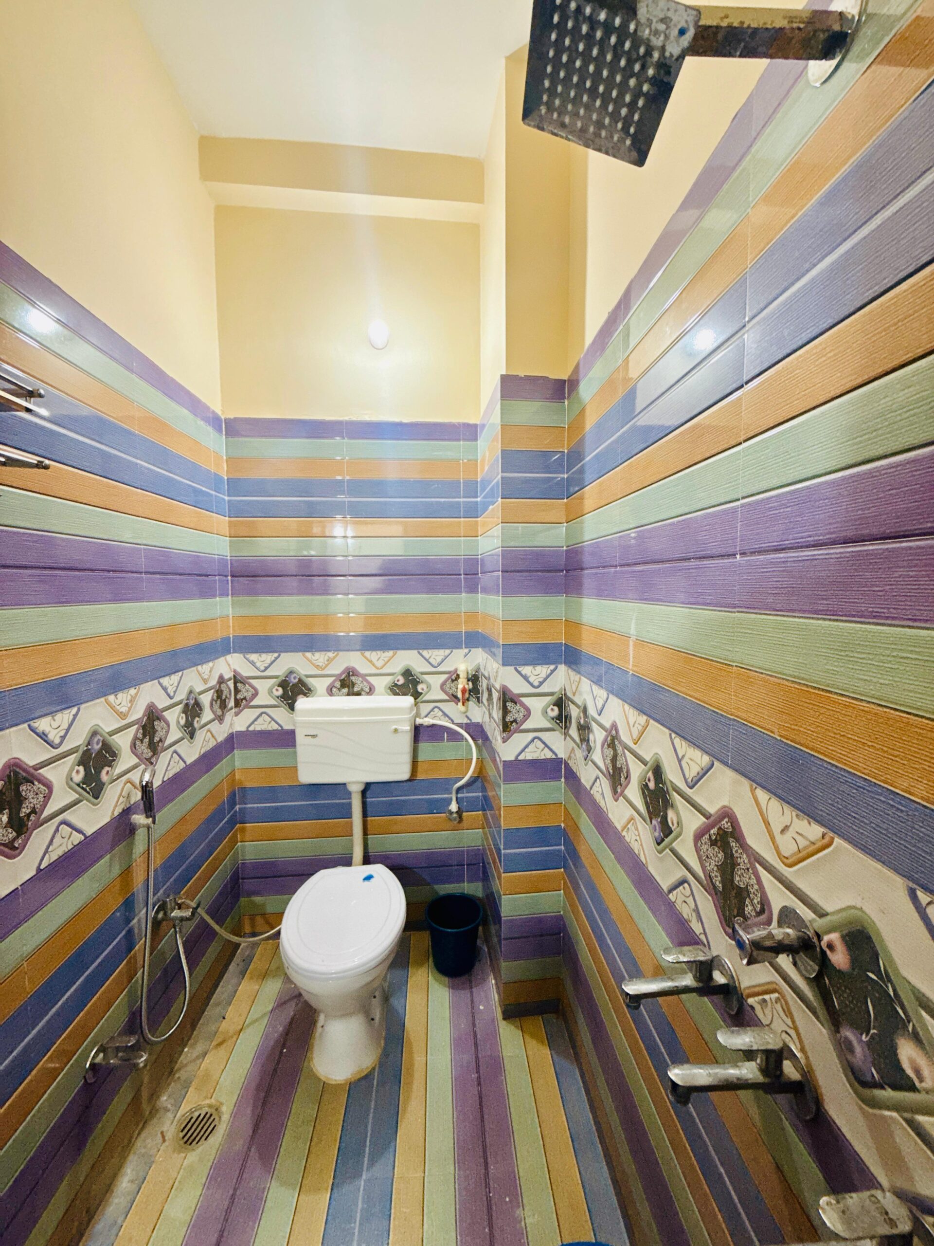 Deluxe King Room - Image 7