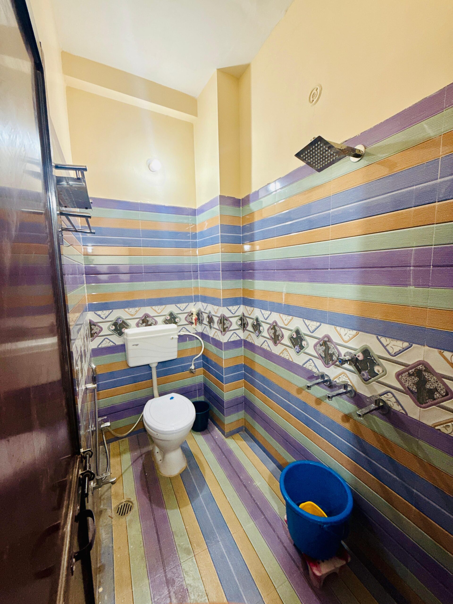Deluxe King Room - Image 6