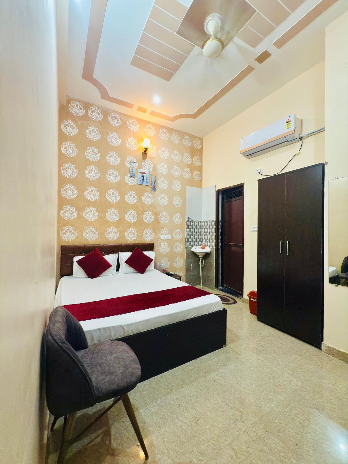Queen Delux Room